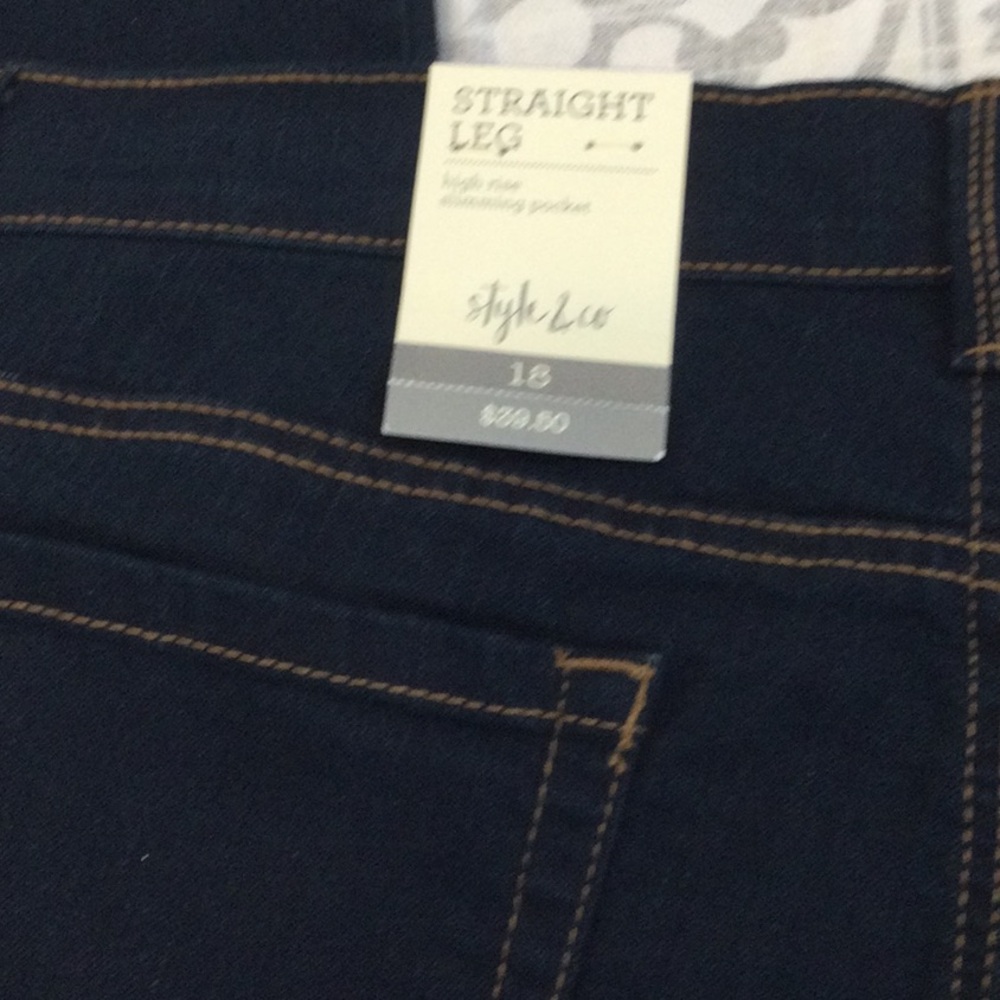 New! Style & Co women’s jeans. Straight leg size 18. - Picture 4 of 11